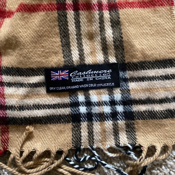 Cashmere scarf - Picture 2 of 2